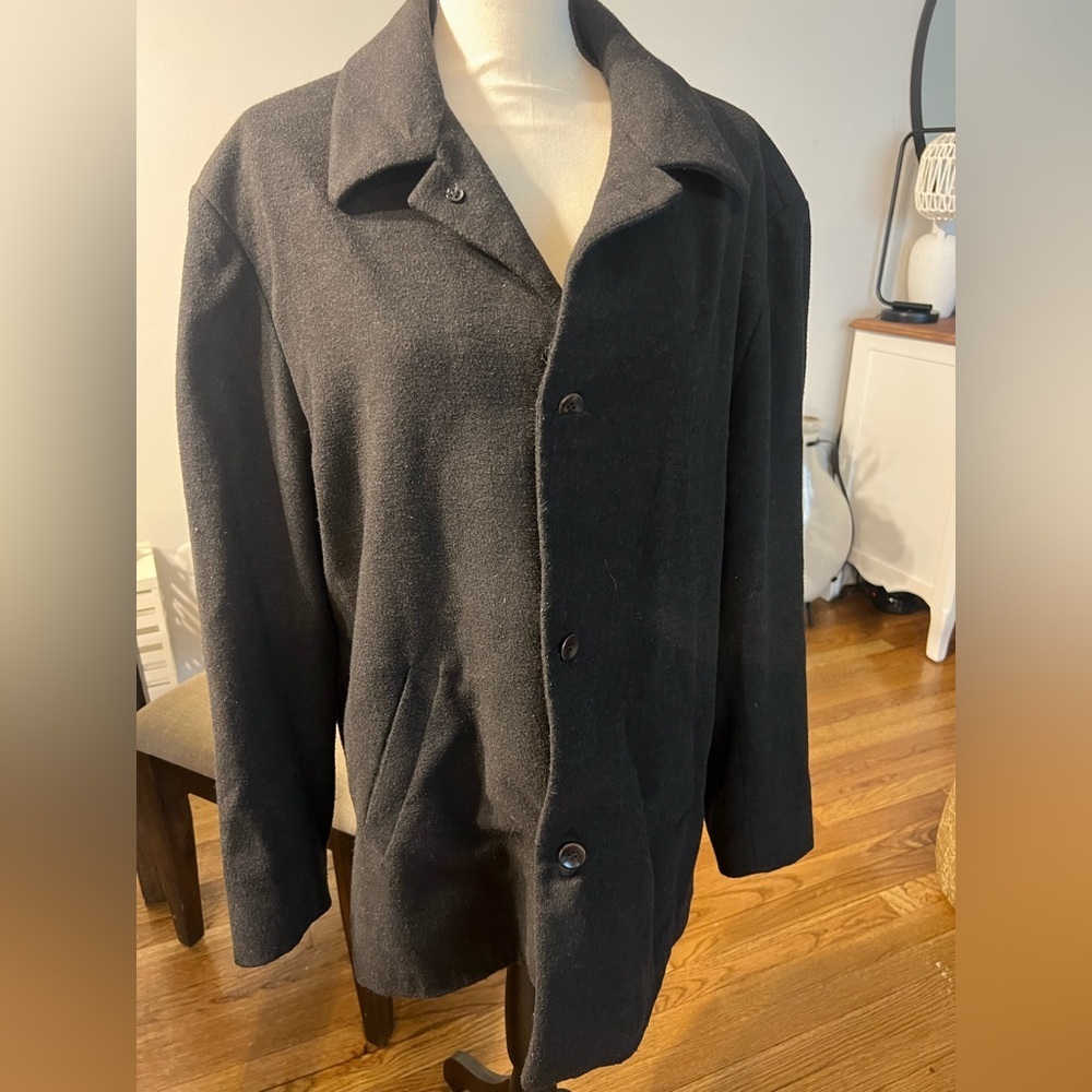 Cortefiel Black Wool Blend Pea Coat with Tailored Silhouette